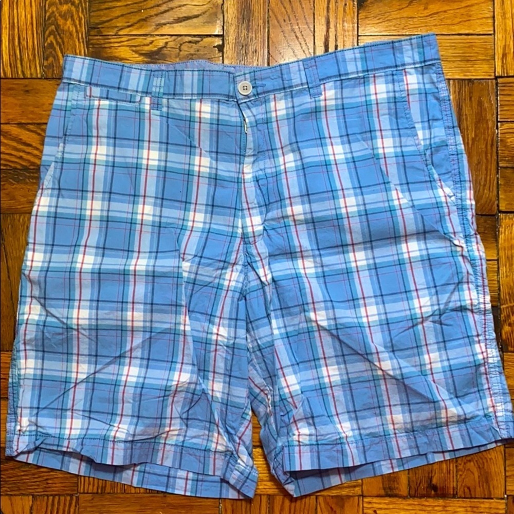 Club room blue plaid shorts size: 38